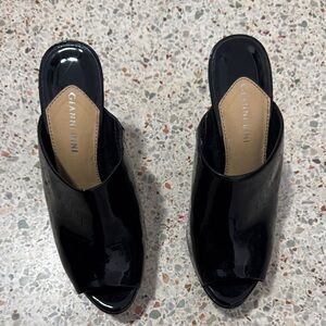 Gianni Bini Black Patent Leather Mules